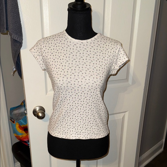 🖤BRANDY MELVILLE VINTAGE PURPLE FLORAL POINTELLE TOP SIZE OS🖤 - Picture 1 of 9